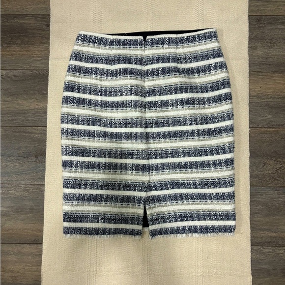 Ann Taylor tweed skirt - Picture 2 of 4